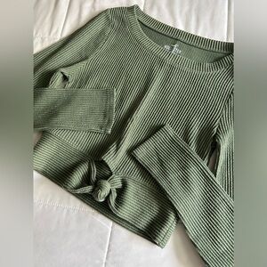 🍀Hollister Crop Sweater Top Hunter Green Ribbed w/ Knot Tie Front Long Sleeve S